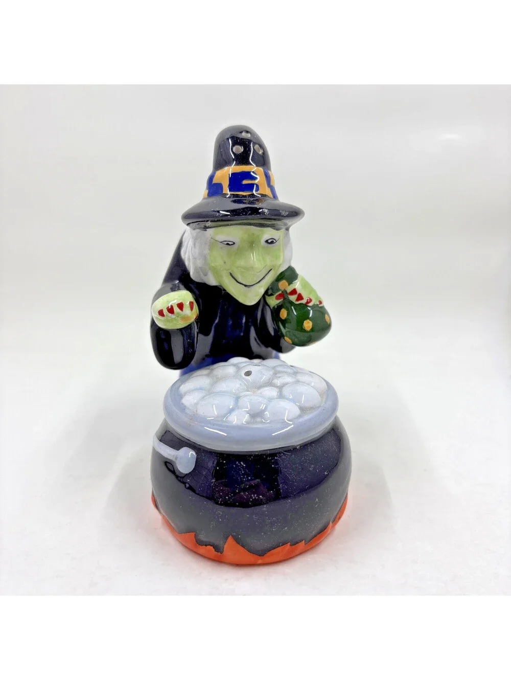 RARE Witch and Cauldron Halloween Salt And Pepper set
